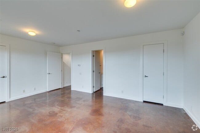 Building Photo - 1194 Carson Ave Rental