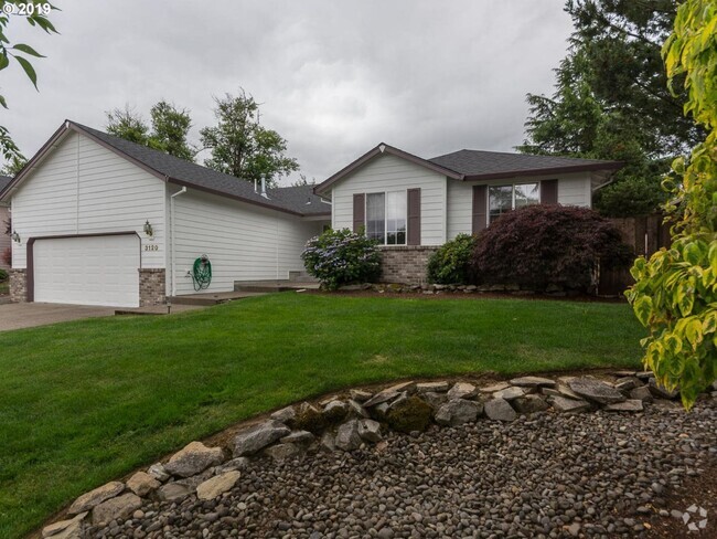 Building Photo - Lovely Single Level Gresham Home - 4 Bedro...