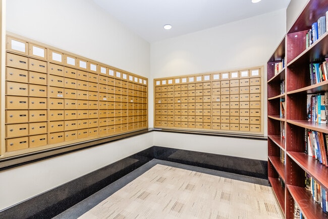 Photo - 345 N La Salle Dr Unit 1804