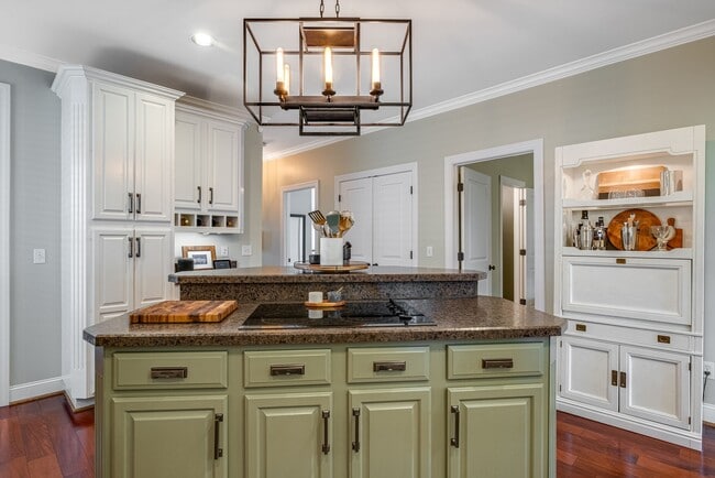 Photo - 1403 Arthur Ave