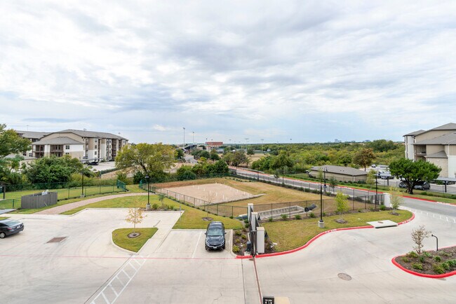 Photo - 1501 W Howard Ln Unidad SI FL1-ID363