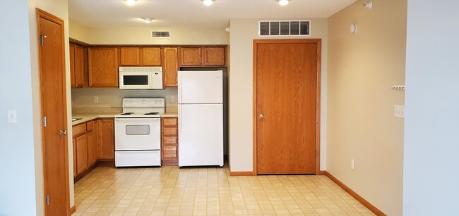 Photo - 3101 Samuel Ct SW Condo Unit 8