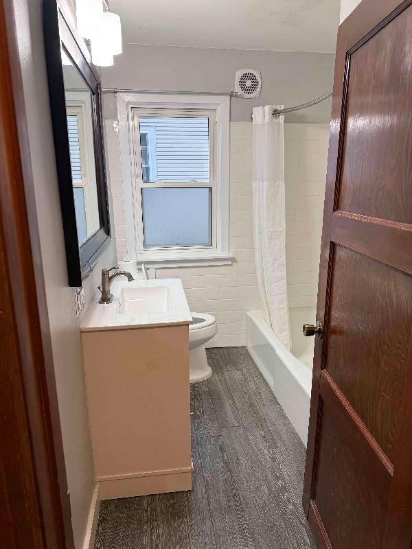 Photo - 320 Rosslyn Ave