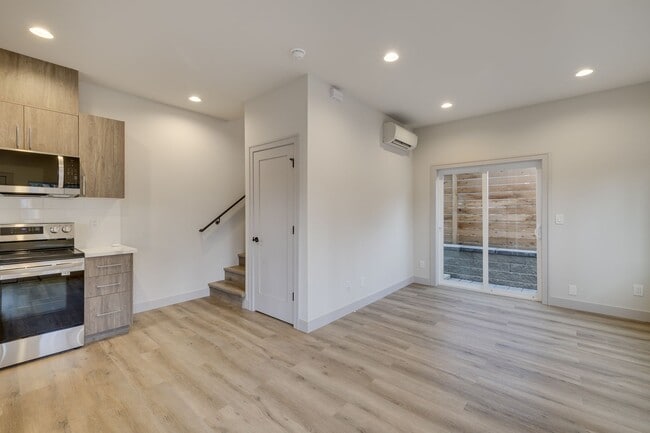 Photo - Beautiful 2 bed 2 bath townhouse!