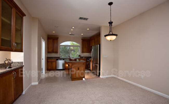 Photo - 2515a Garfield Ave