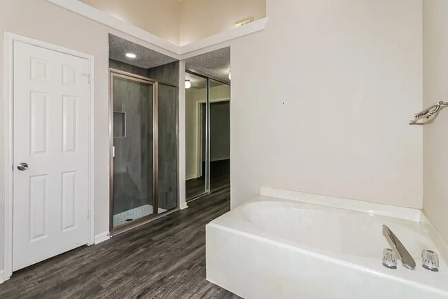 Photo - 22946 Benbury Dr