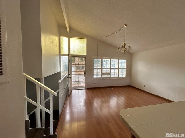 Photo - 306 E Quail St