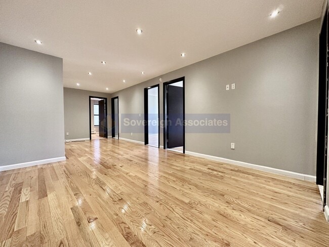 Photo - 350 Manhattan Ave Unidad 1C