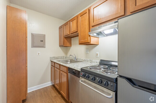 Studio, 1BA - 550 SF - Kitchen - Garfield Tower Apartments