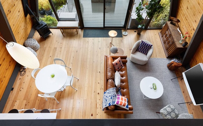 Photo - 3711 S Shorewood Ave Unit ID1035994P