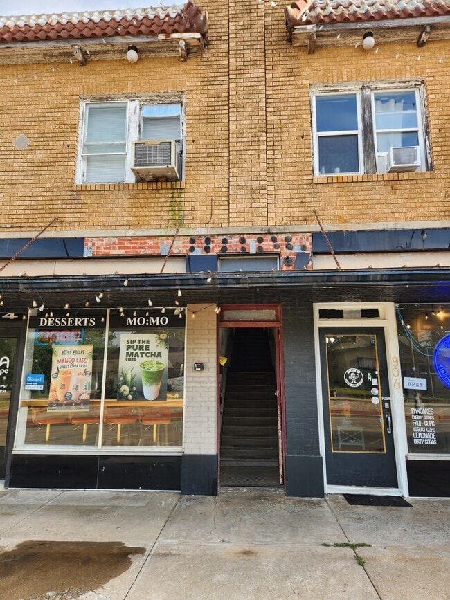 Photo - 804 E Main St