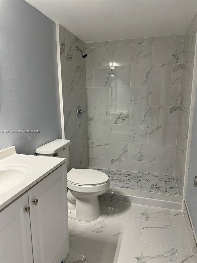 Photo - 6840 Pembroke Rd Unit 106