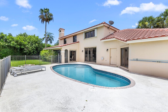 Photo - 12715 Kingsway Rd