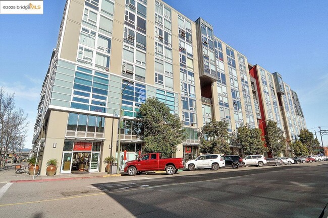 Building Photo - 311 Oak St Unit 816 Rental