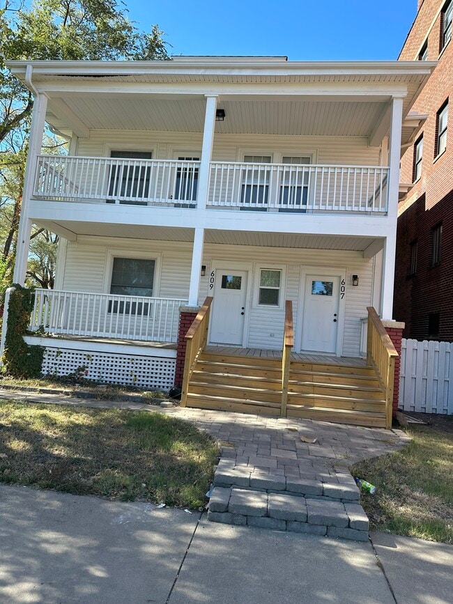 Photo - 607 SW Topeka Blvd