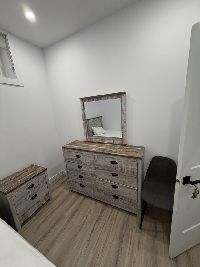 Photo - Room Rental / Student Rental