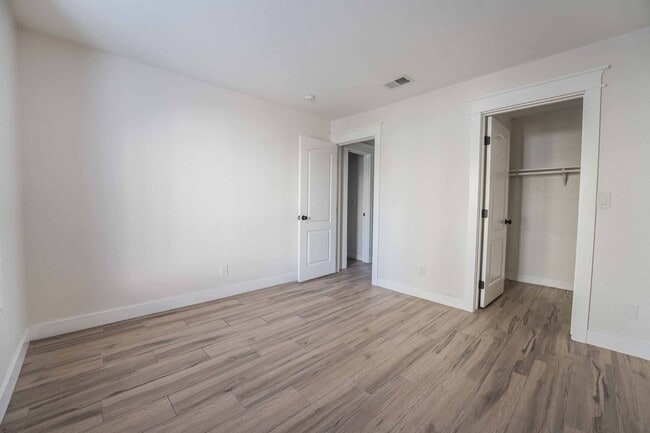 Photo - BEAUTIFUL 1 BEDROOM CONDO ON THE FIRST FLOOR!