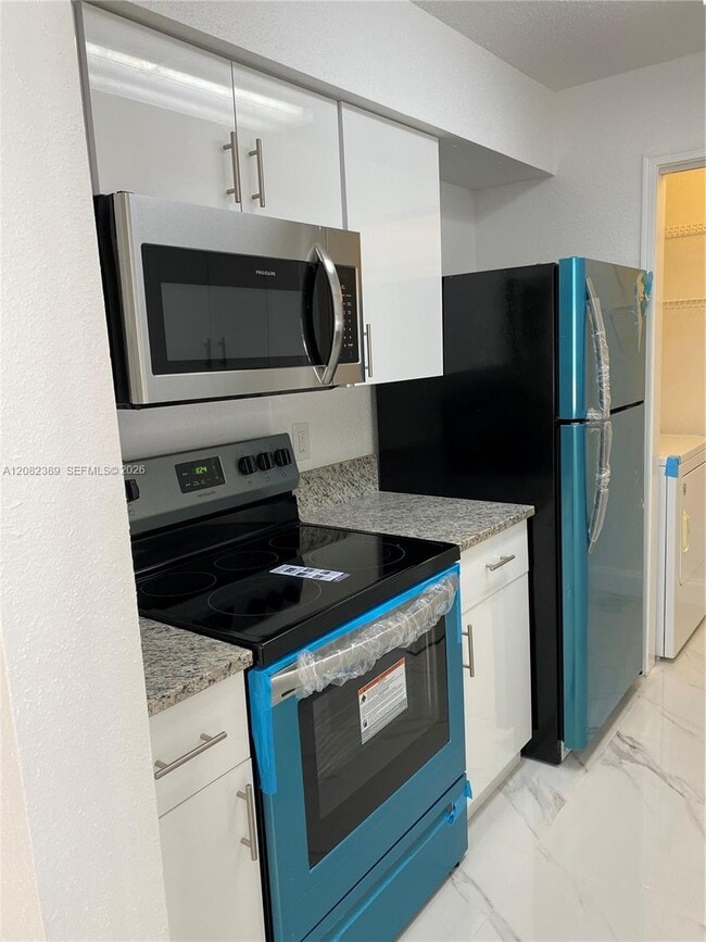 Photo - 733 Riverside Dr Unit 1212