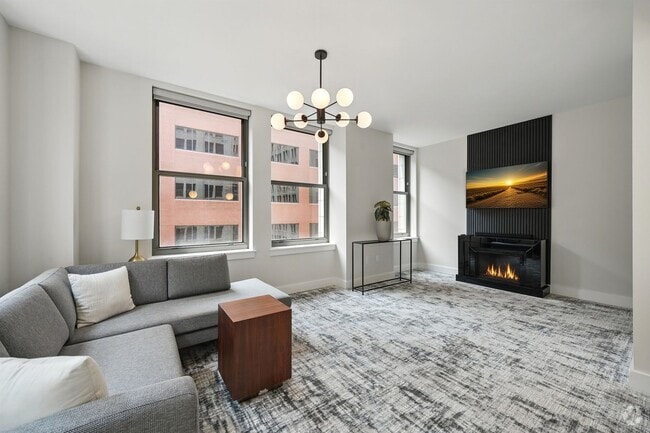 Building Photo - Upgraded Downtown Condo
