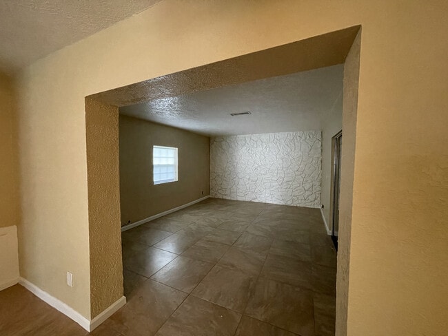 Photo - 3211 Jersey Ct