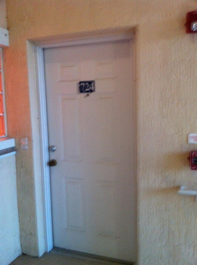Photo - 1145 Golden Lakes Blvd Unit 724