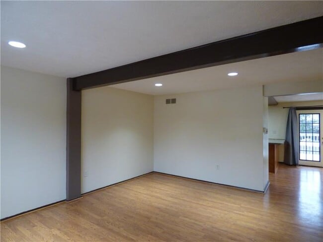 Photo - 794 Wheatland Cir