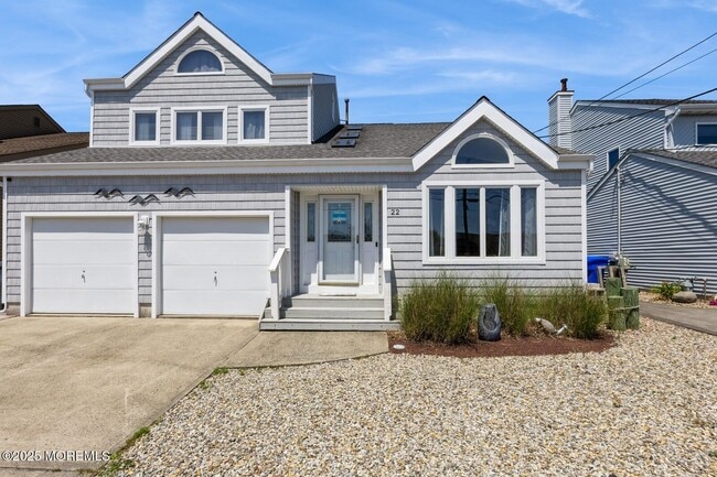 Photo - 22 Longpoint Dr House