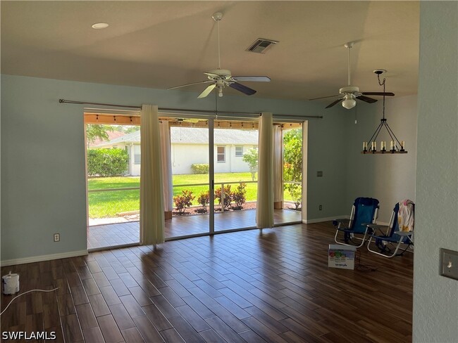Photo - 608 Crossfield Cir
