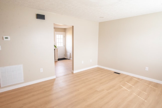 Photo - 2451 Cecil Ave