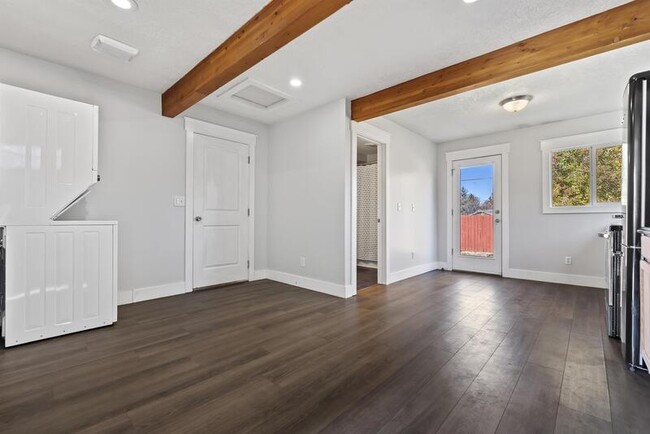 Photo - 3718 Custer Dr