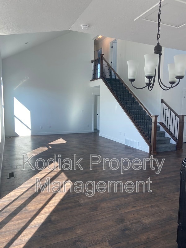 Photo - 1439 W Stable St