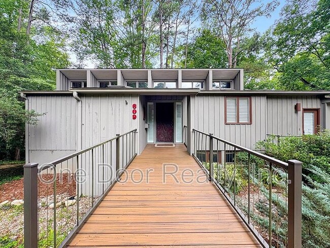 Photo - 609 Indian Springs Ct