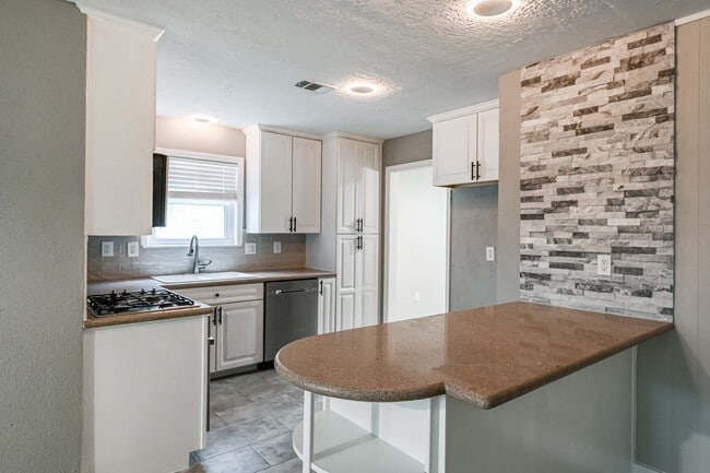 Photo - 7923 Dawnridge Dr