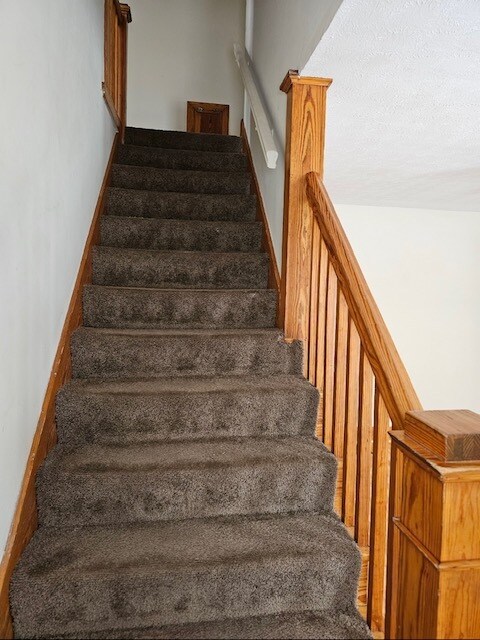 Photo - 135 E Harding Rd