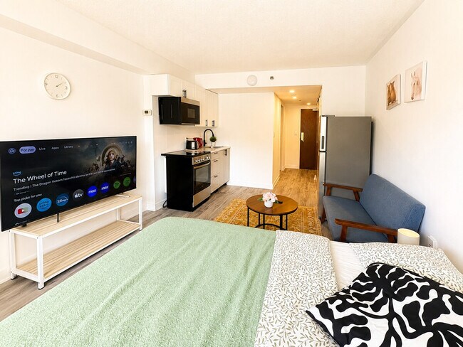 Building Photo - 550 Rue Wilbrod St Unit SI FL4-ID1593347P