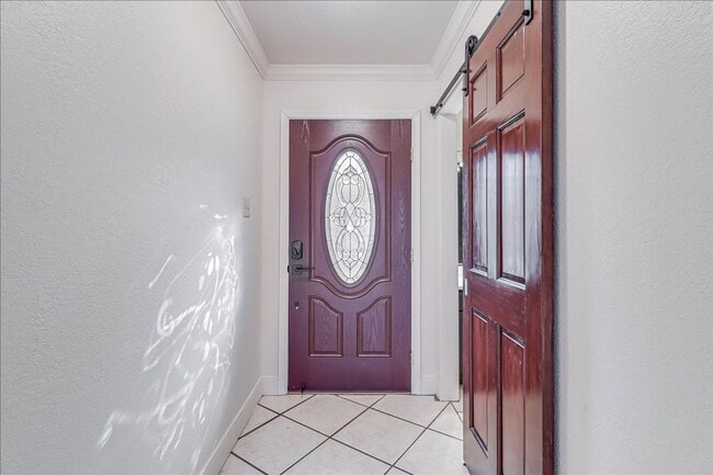 Photo - 2713 St Joseph St