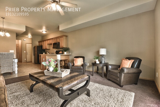 824 S Woodson Ct