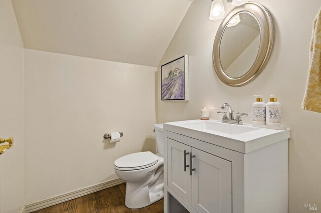 Photo - 470 Eastin Dr