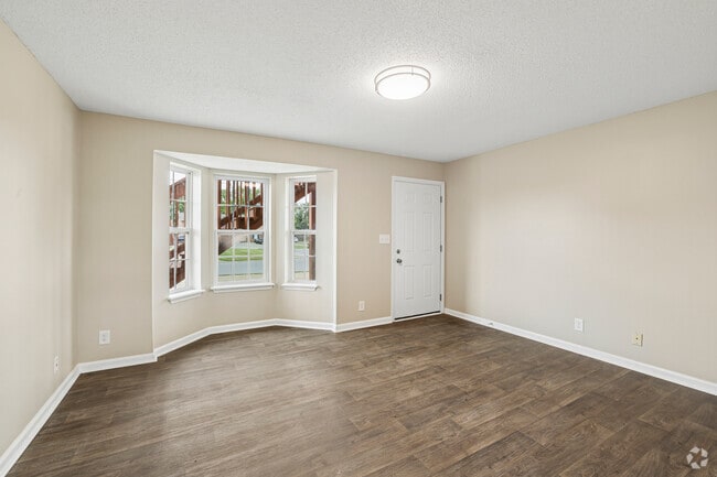 2BR, 1BA - 838SF - Living Room