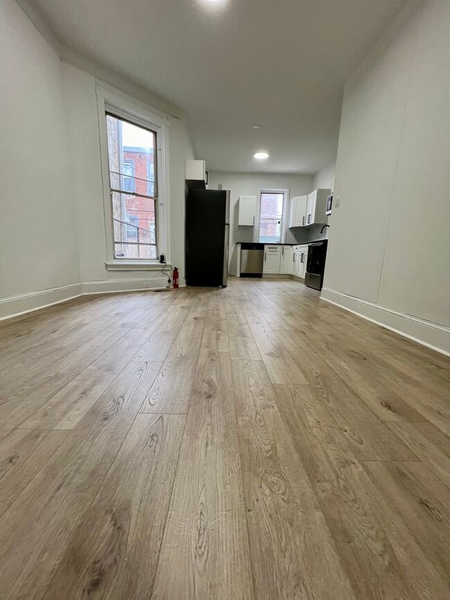 Photo - Newly Renovated 3-Bedroom Townhouse in Elmwood Park! Available mid-May! PHA VOUCHERS ACCEPTED!