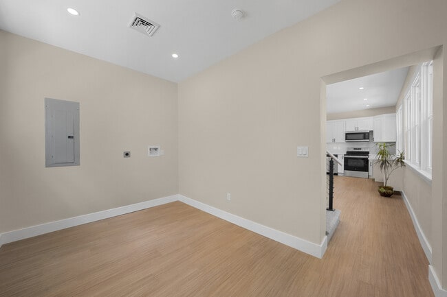 Washer/Dryer Hook up - 75 Dreamland Park Dr Unit Rear