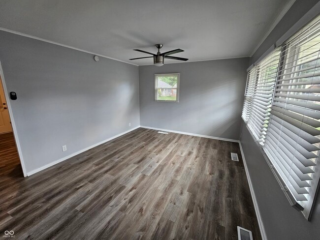 Photo - 608 Bernard Ave