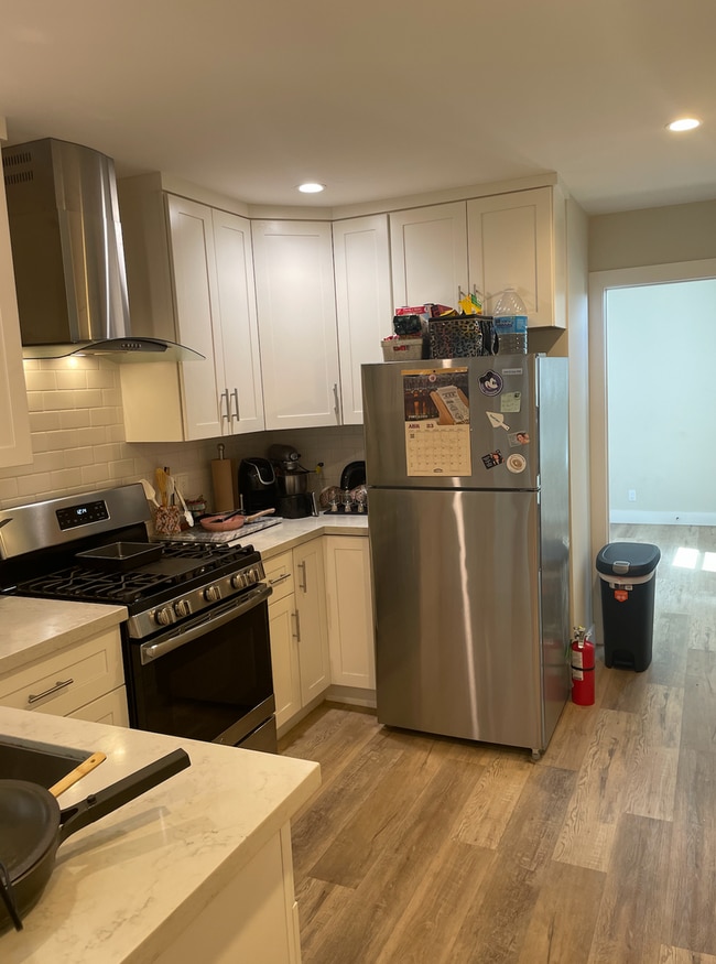 Photo - Single bedroom in beautiful Bernal Heights! Unit A3