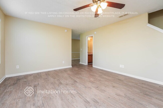 Photo - 1630 Boxcar Pl NE