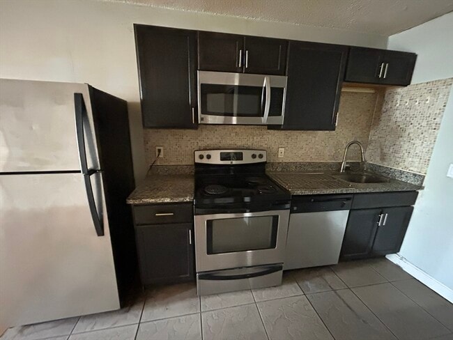 Building Photo - 40 Orange St Unit #1