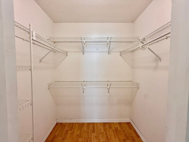 Photo - 220 Canterbury Ct