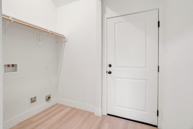 Building Photo - 10514 Ashville Dr