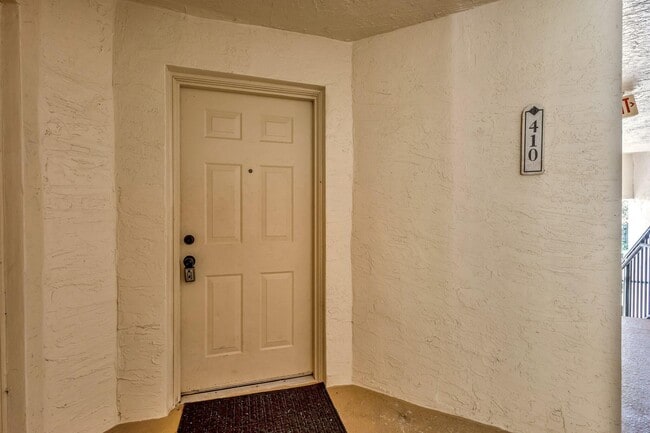 Photo - 400 Crestwood Ct N Unit 410
