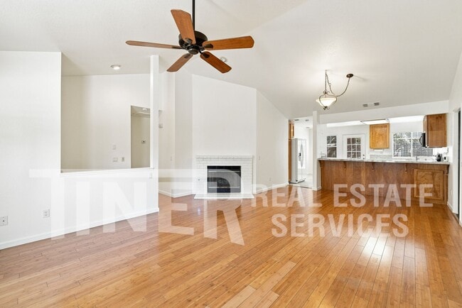 Photo - 3863 Olivebranch Ln