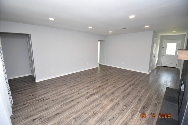 Photo - 15711 Blackhawk Blvd